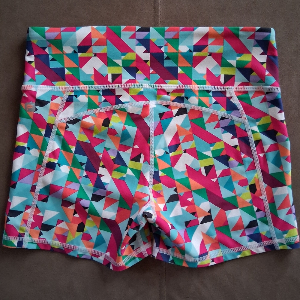 Fabletics Colorful Geometric 3-Piece Set Activewear - Picture 3 of 16